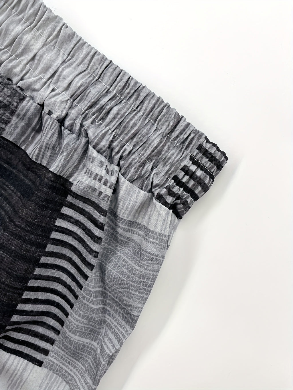 Men'S Geometric-Patterned Casual Beach Shorts, 100% Polyester, Slight Stretch, Drawstring, Regular Fit, Woven Fabric, 120g\u002Fm² - European and American Style Summer Fashion