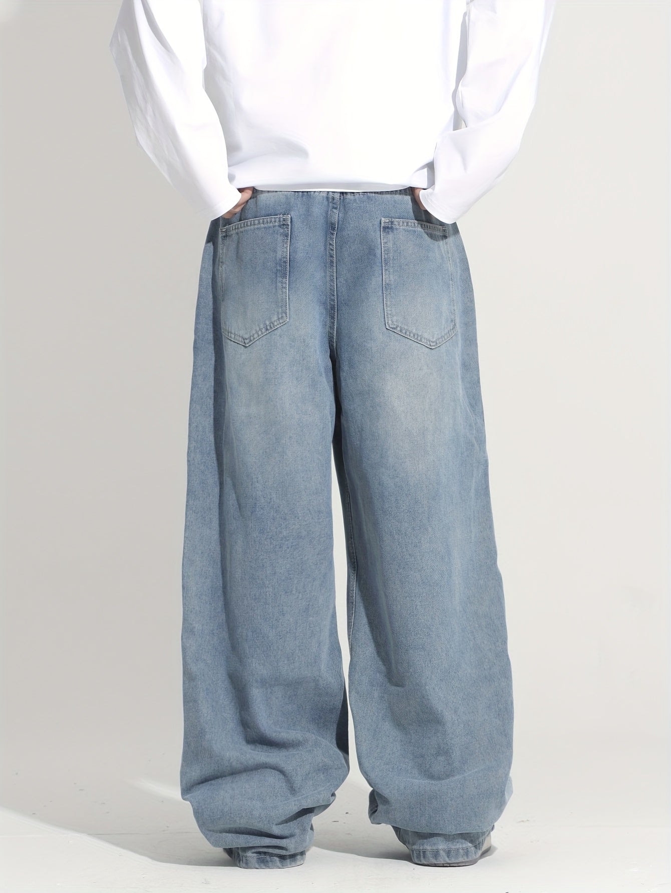 Men's Loose Fit Street Style Denim Jeans - Light Wash, Relaxed Fit, Slant Pockets, No Belt\u002FAccessories, Casual Urban Look, Machine Washable, Allseason Wear