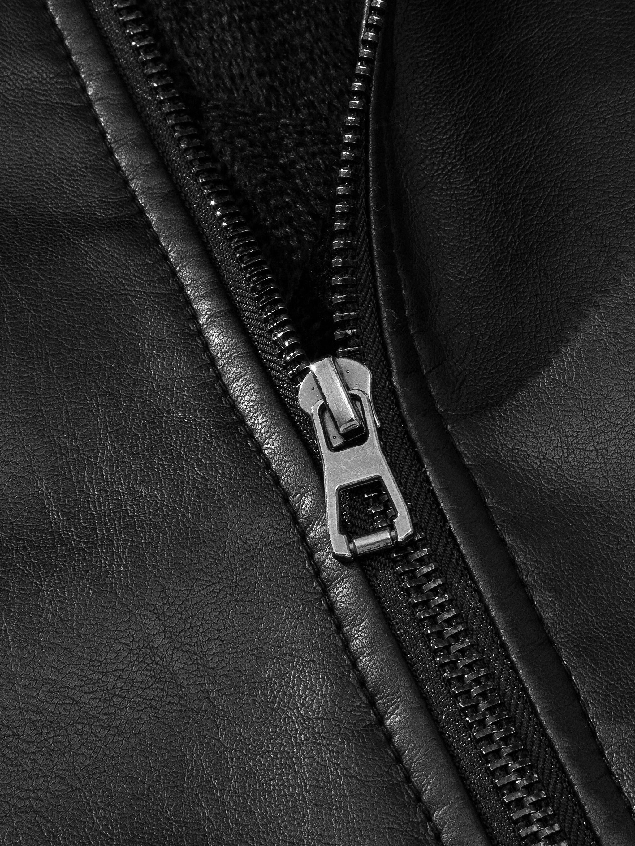 Men's casual PU Leather jacket, autumn and winter fashionable zipper velvet lining motorcycle suit with velvet jacket