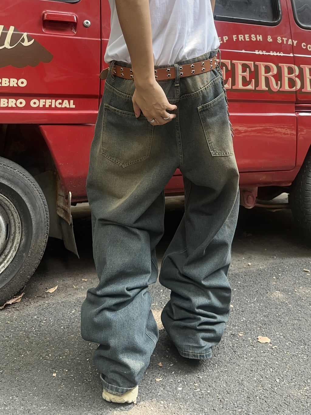 Men's American Casual Loose-Fit Wide-Leg Jeans - Non-Stretch Denim, Beltless & No Hangings, Machine Washable, All-Season Comfort, Solid Color with Functional Pockets